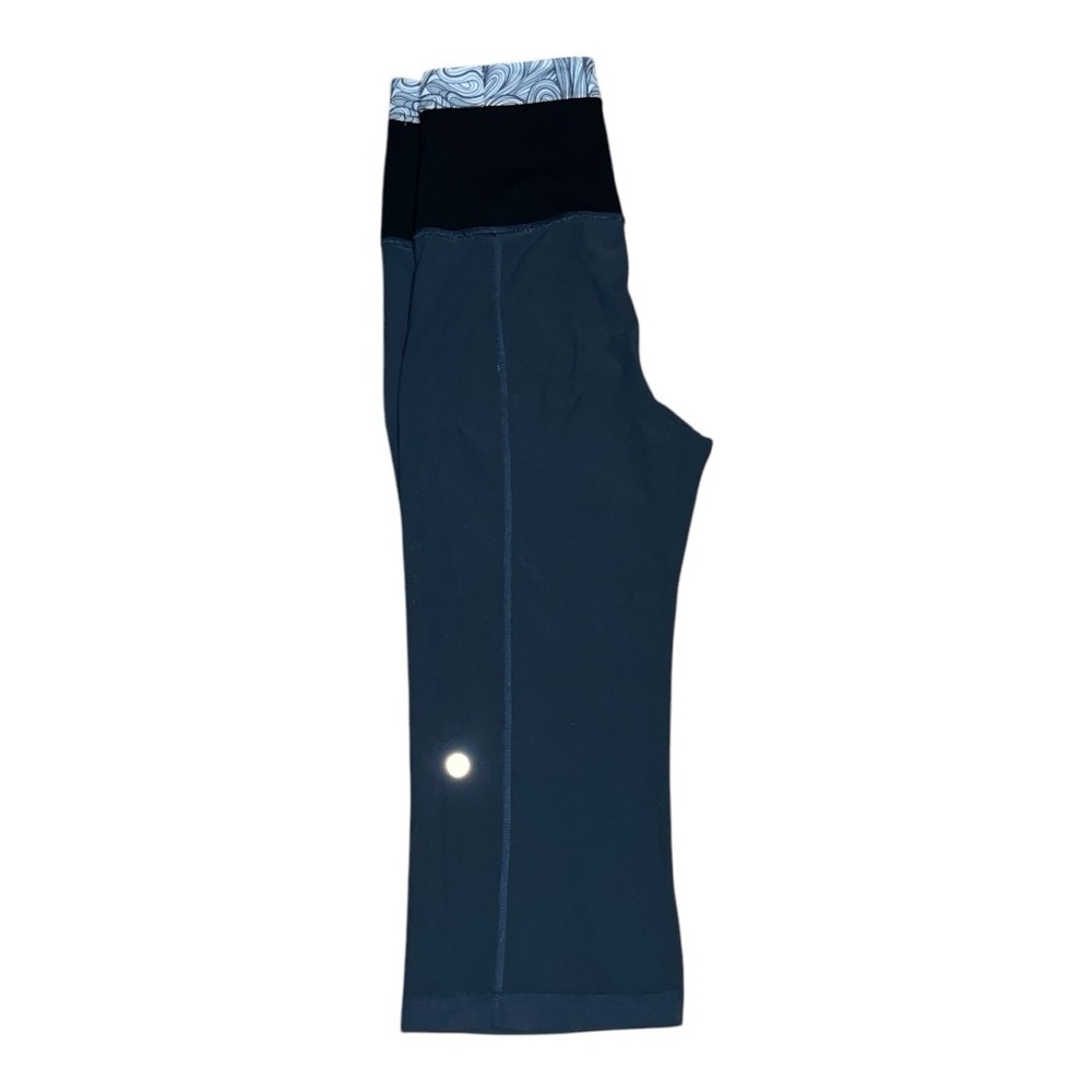 Lululemon yoga pants Capris small Reversible Gray Black Swirl Pattern leggings